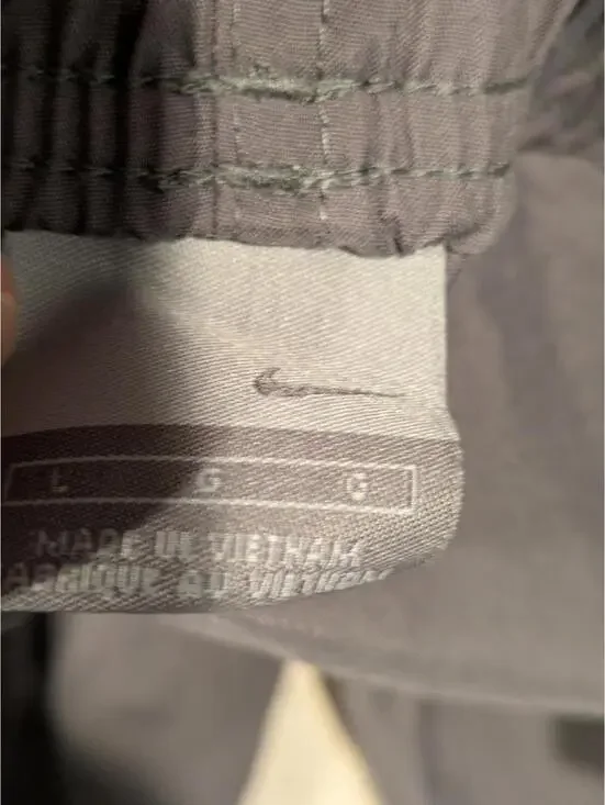 Nike Gray Lightweight Cargo Training Pants Yellow Swoosh Zip Mens Large - Picture 7 of 10